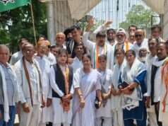 पेट्रोल-डीजल व रसोई गैस की बढ़ी कीमतों पर कांग्रेस का प्रदर्शन