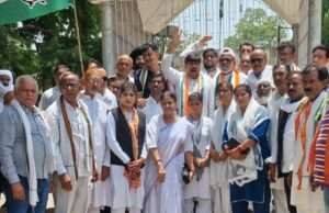 पेट्रोल-डीजल व रसोई गैस की बढ़ी कीमतों पर कांग्रेस का प्रदर्शन