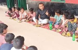 बीएसए का सख्त एक्शन: बच्चों के साथ बैठकर खाया मिड-डे मील, लापरवाही पर शिक्षकों का वेतन रोका