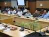 परिषदीय विद्यालयों की समीक्षा बैठक में डीएम ने दिए निर्देश