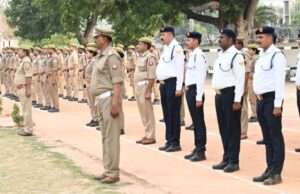 एसपी अभिमन्यु मांगलिक पुलिस लाइन में परेड की सलामी लेकर परखी तैयारियां