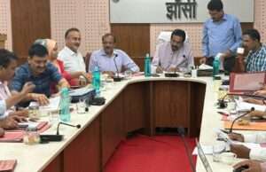 ऊर्जा संरक्षण के साथ कार्य संस्कृति में बदलाव, बुंदेलखंड विश्वविद्यालय की सामूहिक कार्य प्रणाली बनी मिसाल