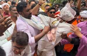 वाराणसी में भाजपाइयों ने फुंका राहुल गांधी व अजय राय का पुतला