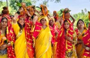 भव्य कलश यात्रा के साथ कनावां में श्रीमद्भागवत कथा का शुभारंभ