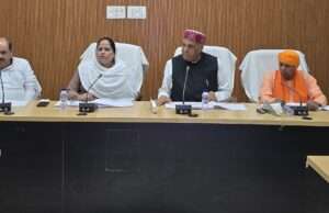 पीडब्ल्यूडी की कार्ययोजना पर मंथन, बरसात से पहले सड़कें गड्ढा मुक्त करने के निर्देश
