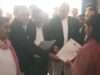 समाजवादी पार्टी कार्यकर्ताओं ने किया प्रदर्शन, जिलाधिकारी को सौंपा ज्ञापन