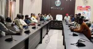 संचारी रोगों के संवेदीकरण को लेकर पालिका में हुई बैठक