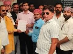 भरत भूषण इनकाउंटर में दोषी पुलिसकर्मियों के खिलाफ कार्रवाई के लिए सौंपा गया ज्ञापन, हुआ विरोध प्रदर्शन