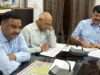 जिलाधिकारी ने जनपद के समस्त संस्था प्रभारियों/डिपो प्रभारियों के साथ बैठक कर की समीक्षा