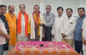 दानवीर भामाशाह पार्क के लिए भूमि आवंटन कराने पर सभासद सुनील गुप्ता का हुआ सम्मान