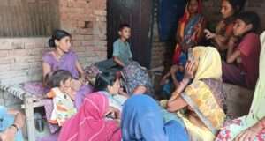 सेंध काटकर चोरों ने उड़ाया लाखों का सामान व नकदी