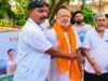 12वें अंतरराष्ट्रीय योग दिवस पर कोन मंडल में भाजपा नेता मनोज जायसवाल ने किया योग