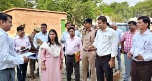 मंडलायुक्त,प्रयागराज ने निर्माणाधीन कल्याण मंडपम एवं ट्रांजिट हॉस्टल/आवास का निरीक्षण कर निर्माण कार्यों में तेजी लाने के दिए निर्देश