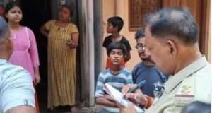 घर में घुसकर युवक पर चाकू से हमला