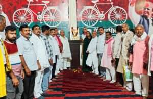 सपा कार्यालय में मनाई गई वीरांगना ऊदा देवी पासी की जयंती, सांसद नरेश उत्तम पटेल ने किया नमन