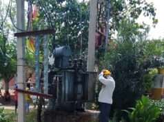 आकाशीय बिजली गिरने से ट्रांसफार्मर ध्वस्त, 200 घरों में दो दिन से छाया अंधेरा
