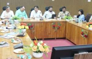जनसुरक्षा को लेकर प्रशासन और पुलिस अलर्ट, सांसद की अध्यक्षता में हुई समीक्षा