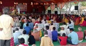 खाकी बाबा की कुटी में सजा आस्था का महाकुंभ