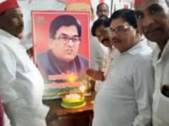हर्षोल्लास पूर्वक मनाया गया प्रो. रामगोपाल यादव का जन्मदिन