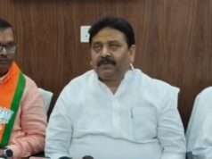 छः माह में तैयार होगी नई बिल्डिंगअवैध प्लाटिंग और गड़बड़ी पर होगी सख्त कार्रवाई : स्टांप मंत्री रविंद्र जायसवाल