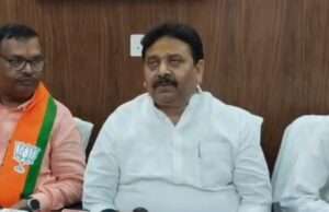 छः माह में तैयार होगी नई बिल्डिंगअवैध प्लाटिंग और गड़बड़ी पर होगी सख्त कार्रवाई : स्टांप मंत्री रविंद्र जायसवाल