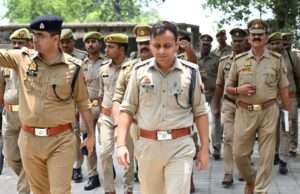 थाना बकेवर में एसपी ने की जनसुनवाई और किया व्यवस्थाओं का निरीक्षण