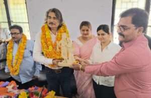 निवर्तमान सीएमओ डॉ. सी एल वर्मा को दी गई भावभीनी विदाई