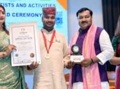 रक्तदान के क्षेत्र में उत्कृष्ट कार्य के लिए समाजसेवियों को किया गया सम्मानित