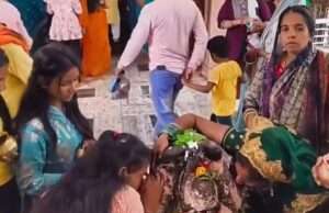 ज्येष्ठ माह के मंगलवार को बाबा धाम में श्रद्धालुओं की जुटी भीड़, जगह जगह हुआ भण्डारा