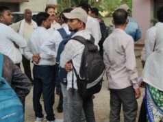 तहसील परिसर में राजस्व निरीक्षक को अधिवक्ता पर जूते से मारने का आरोप