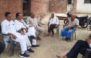 आठ वर्षीय बालक के निधन पर कांग्रेस नेताओं ने शोकाकुल परिवार से मिलकर संवेदना व्यक्त की