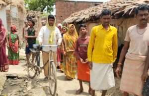 कागजों पर बनी सड़कें और नालियां, ग्रामीणों ने लगाया भ्रष्टाचार का आरोप