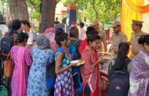 मुंशीगंज थाने में गूंजा सुंदरकांड पाठ, श्रद्धालुओं ने ग्रहण किया प्रसादअमेठी