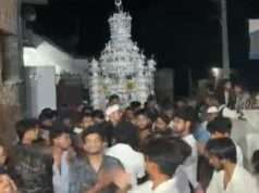 सुल्तानपुर घोष में नवीं मुहर्रम पर अकीदत के साथ उठा ताजिया, नौहाख्वानी और मातम के बीच गूंजीं ‘या हुसैन’ की सदाएं