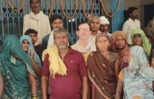 आवासीय पट्टे पर मकान निर्माण के नाम पर रिश्वत मांगने का आरोप, ग्रामीणों ने डीएम से लगाई गुहार