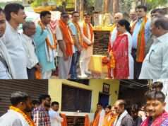 नपाध्यक्ष ने घंटाघर और तरकापुर वार्ड में सीसी सड़क,इंटरलॉकिंग कार्य का किया लोकार्पण