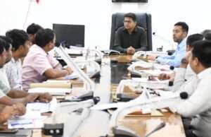 नगर निकायों के निर्माण कार्यों की समीक्षा, समयबद्ध व गुणवत्तापूर्ण कार्य पूर्ण कराने के निर्देश