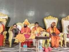 सामूहिक विवाह समारोह का महामंडलेश्वर विनयानंद गिरी जी महाराज के सानिध्य में आयोजिन