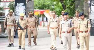 उत्तर प्रदेश पुलिस भर्ती परीक्षा : एडीजी प्रयागराज जोन ने फतेहपुर में परीक्षा केंद्रों का किया औचक निरीक्षण, सुरक्षा व्यवस्था का लिया जायजा