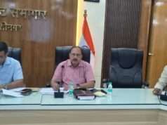 जिला श्रम बंधु समिति की समीक्षा बैठक, श्रमिक योजनाओं की प्रगति बढ़ाने के निर्देश