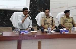 पुलिस भर्ती परीक्षा को सकुशल संपन्न कराने के लिए अधिकारियों को किया गया ब्रीफ