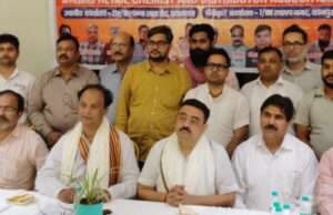 प्रयाग केमिस्ट एसोसिएशन का संगठन विस्तार शपथ ग्रहण एवं व्यापारिक चुनौतियों पर चिंतन