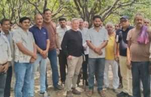 फ्रांस से आए पर्यावरणविद् ने ग्रामीणों को किया जागरूक
