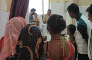 सीएचसी कोरांव पर बढ़े सर्दी खांसी जुकाम बुखार के मरीज