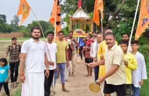 सुइथाकला के समोधपुर स्थित बाबा रामयज्ञ दास जी महाराज के मंदिर से निकाली गई भगवान जगन्नाथ की भव्य रथयात्रा