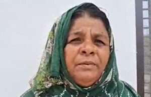 मकान बनाने पर मांगे पांच लाख! महिला ने लगाया ‘गुंडा टैक्स’ वसूली का आरोप