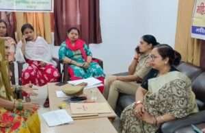 राज्य महिला आयोग की सदस्य अंजू प्रजापति ने सुनीं महिलाओं की समस्याएं, एक शिकायत का मौके पर हुआ निस्तारण