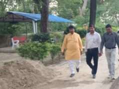 विकसित हो चुके आदर्श तालाब का चेयरमैन व अधिशासी अधिकारी ने किया निरीक्षण की सराहना
