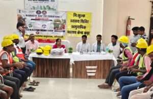 सफाई कर्मियों के स्वास्थ्य परीक्षण को लगा निःशुल्क शिविर