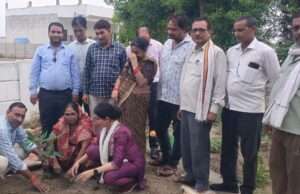 हरियाली का संदेश लेकर मैदान में उतरीं विधायक ऊषा मौर्य, ‘एक पेड़ मां के नाम’ अभियान में लगाया पौधा